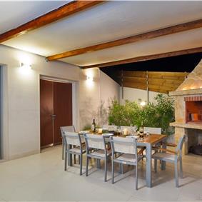 5 bedroom villa with heated infinity pool and sea views near Milna, Brac Island, sleeps 10